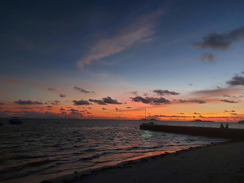 Diamond Plaza Hotel Grand Anse  ห้อง รูปภาพ